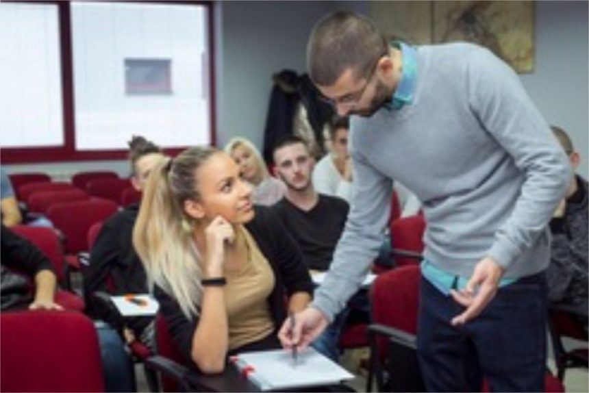 Je suis amoureux (se) de mon (ma) prof